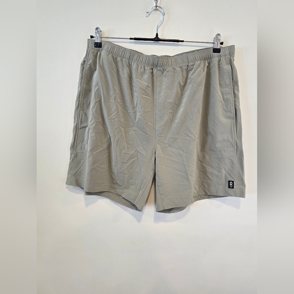 RHONE Men's Athletic Very Light Sage Green Shorts Size Xl Nwot.